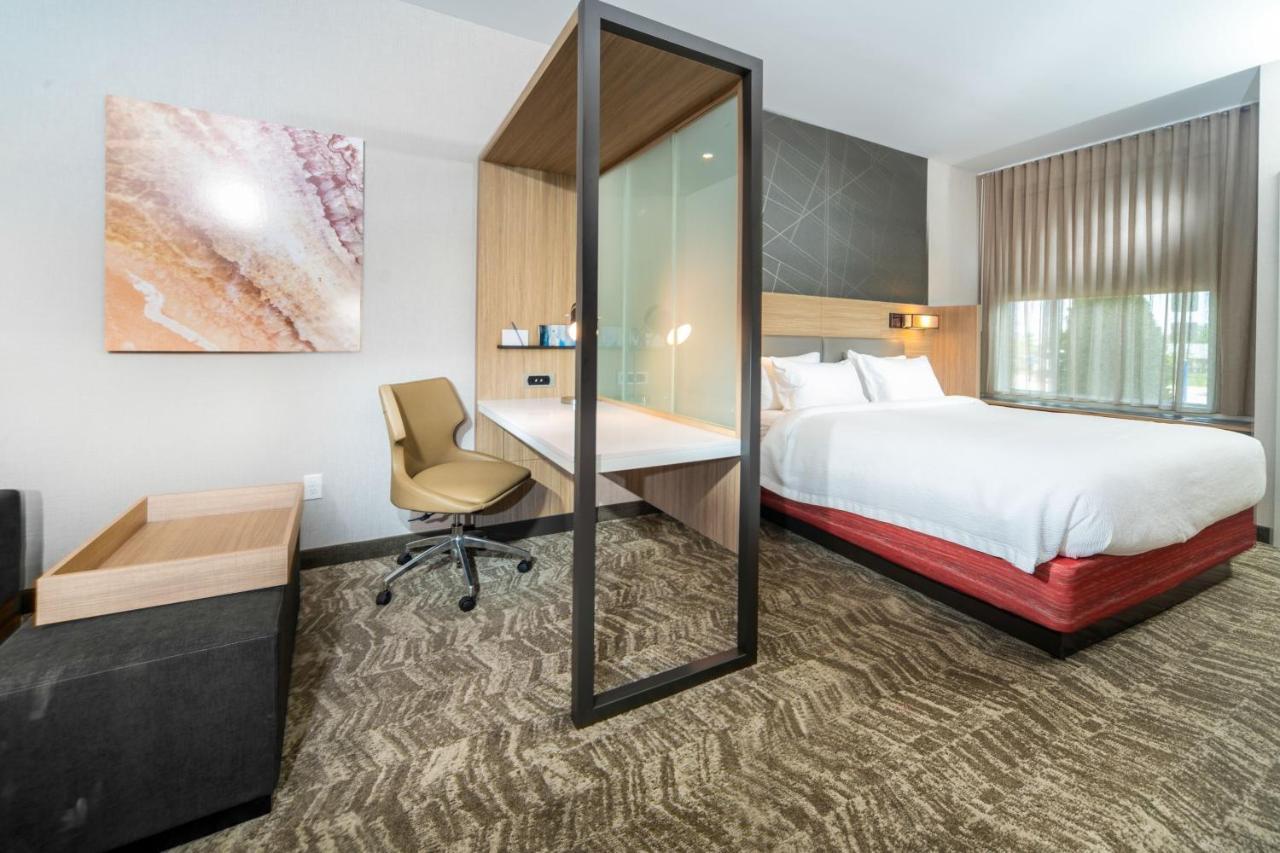 Hotel Springhill By Marriott 3*