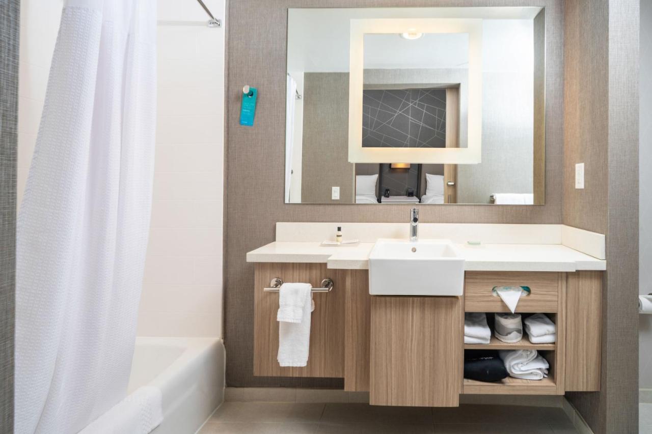 Hotel Springhill By Marriott 3*